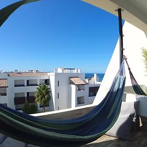 beachfront-apartments-porto-de-mos-beach-lagos.hotelaalgarve.com/