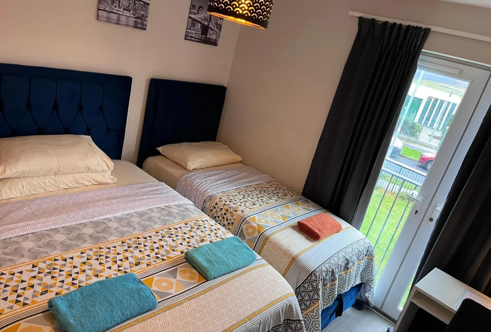 Lovely Twin Room With Ensuite Bathroom 15 Mins From Dublin Airport