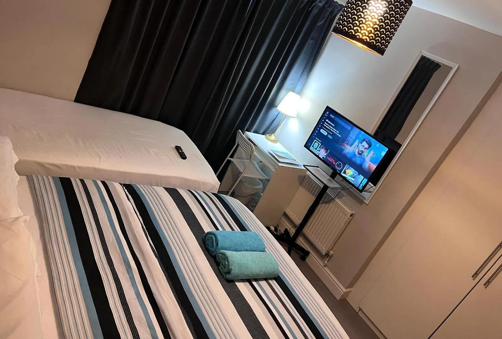Lovely Twin Room With Ensuite Bathroom 15 Mins From Dublin Airport Ireland