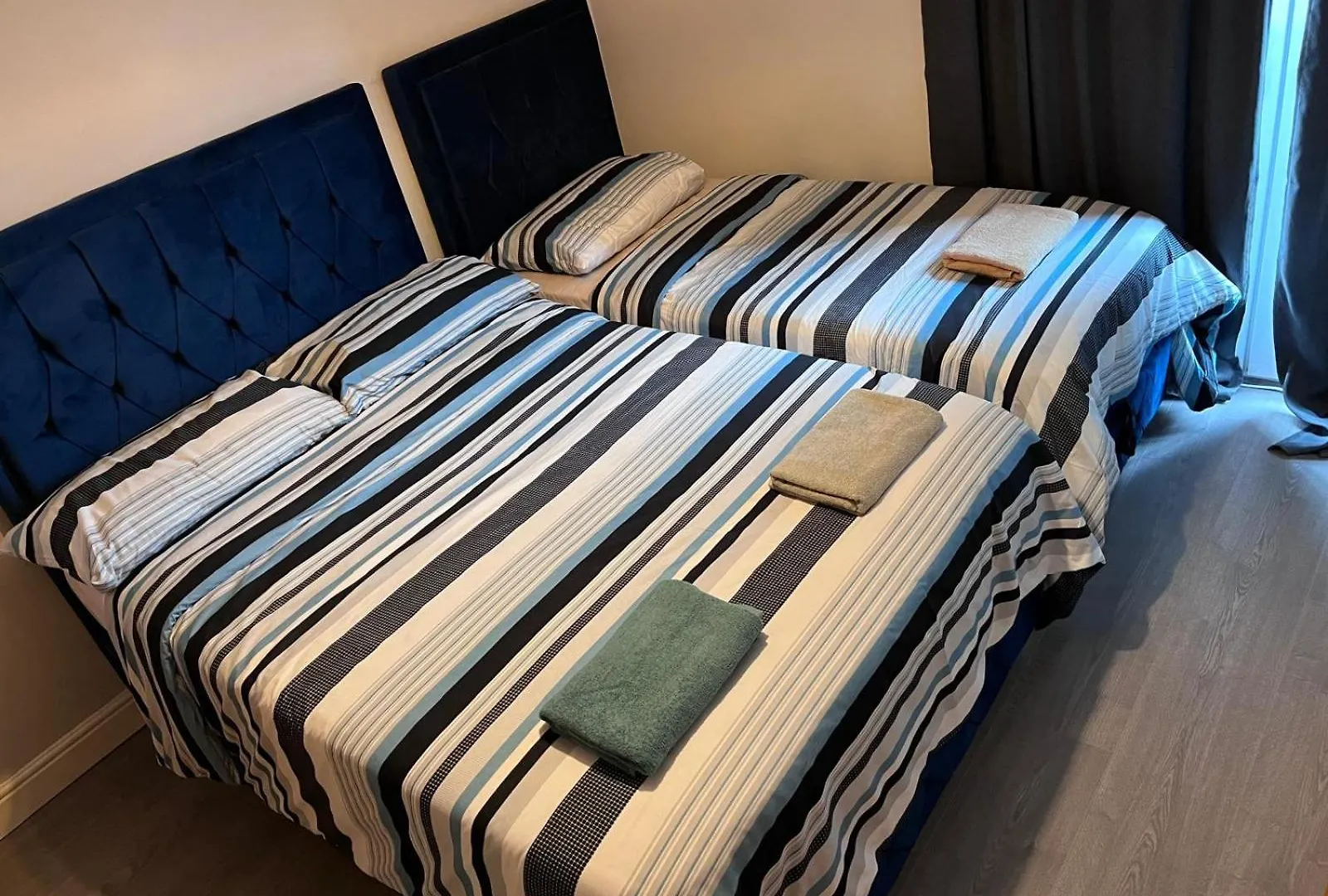 Lovely Twin Room With Ensuite Bathroom 15 Mins From Dublin Airport Homestay